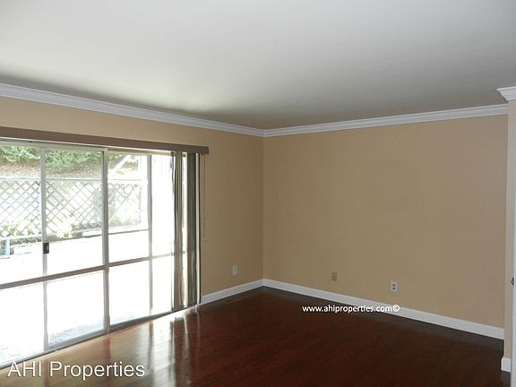 5th image of 816 Vestavia Villa Ct