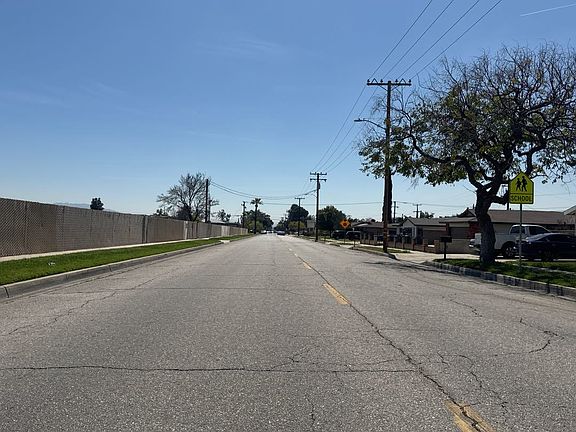 4th image of 878 N Eucalyptus Ave