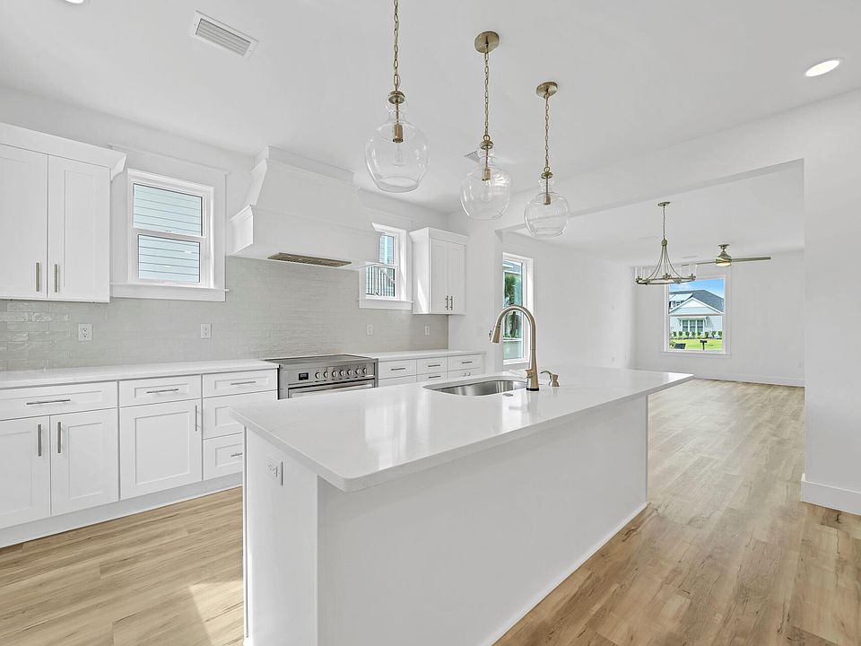 1st image of 443 Shelter Cove Dr