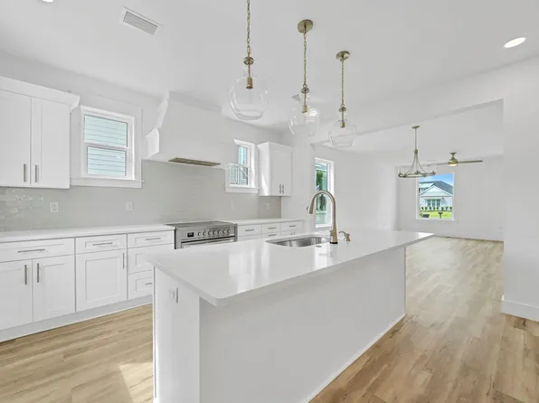 443 Shelter Cove Dr, Santa Rosa Beach, FL 32459
