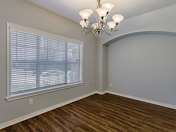 5th image of 8915 Wild Rose Ln