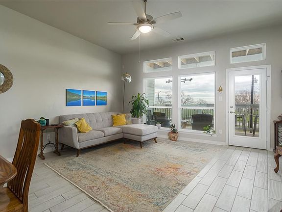 3rd image of 721 Bayshore Dr