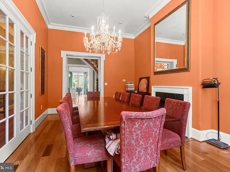 1007 N Calvert St — Photo 11