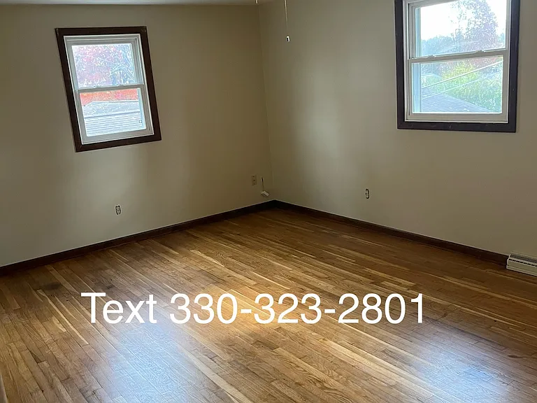 5855 Lawnview St NW — Photo 8
