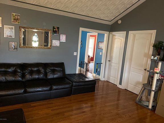 4th image of 880 Tecumseh Dr