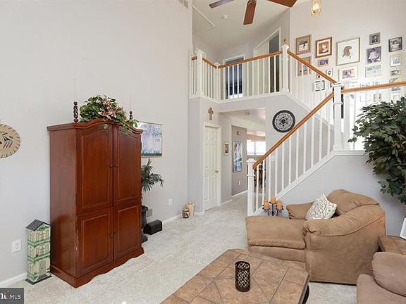 3rd image of 125 Redden Ln