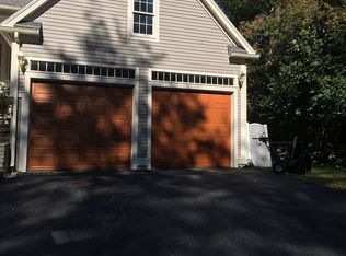 10 Tall Tree Dr, Beverly, MA 01915
