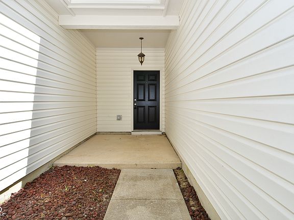 3rd image of 9709 Gibbon Ln