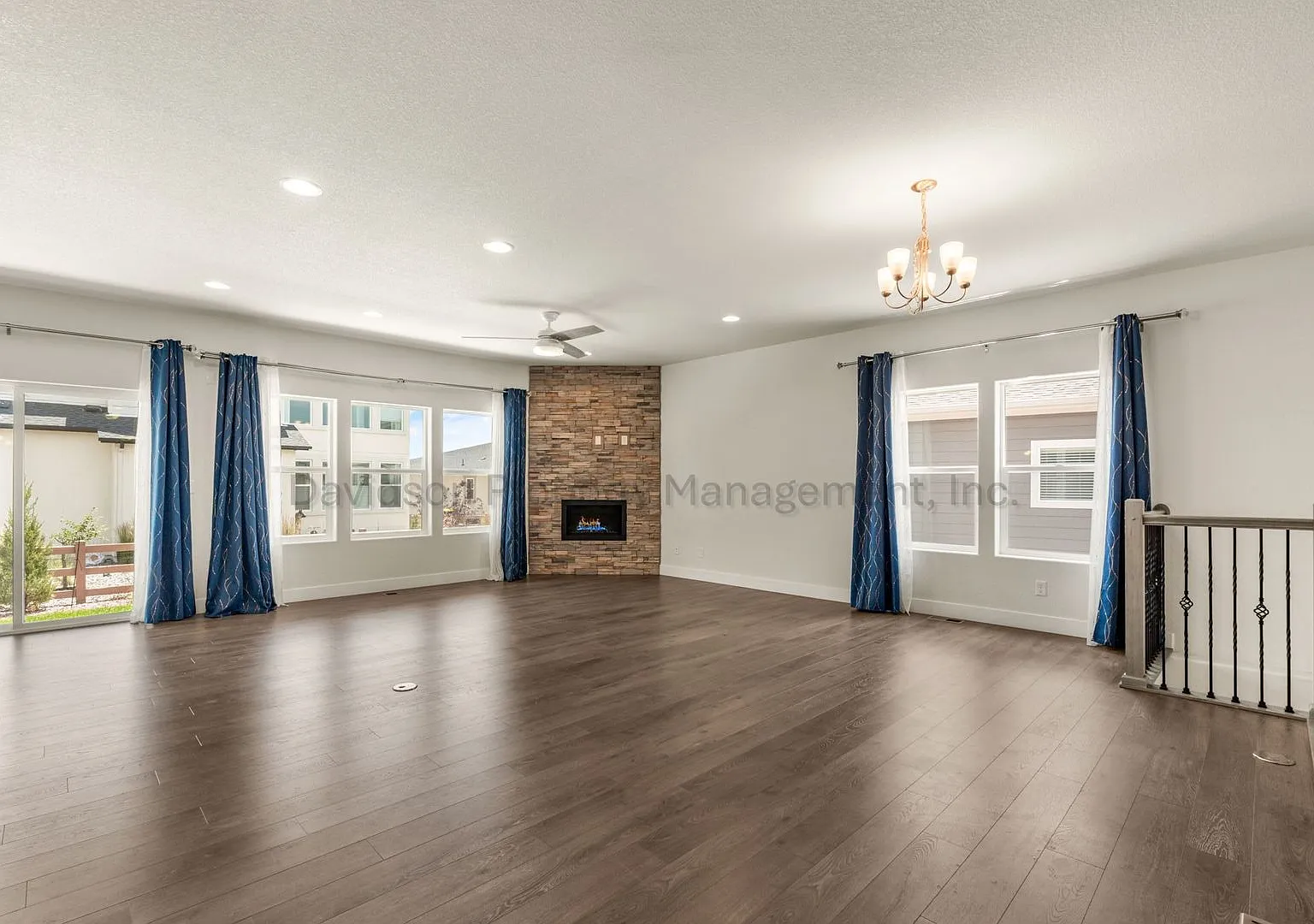 Gorgeous 3 Bedroom House in Wolf Ranch — Photo 2