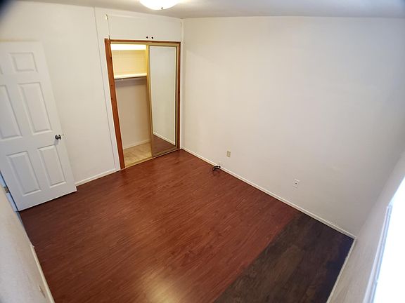 2nd image of 676 E Santa Fe St