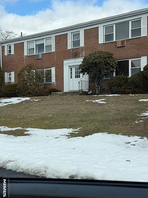 1st image of 21 Rolling Ridge Rd APT D