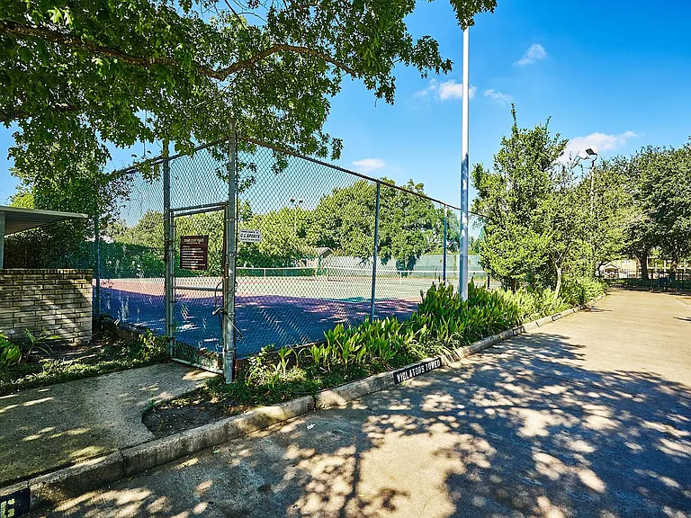 10047 Westpark Dr #49 — Photo 29