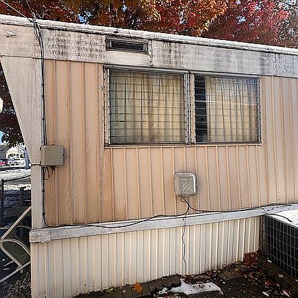 3rd image of 6408 S Kennedy Ave