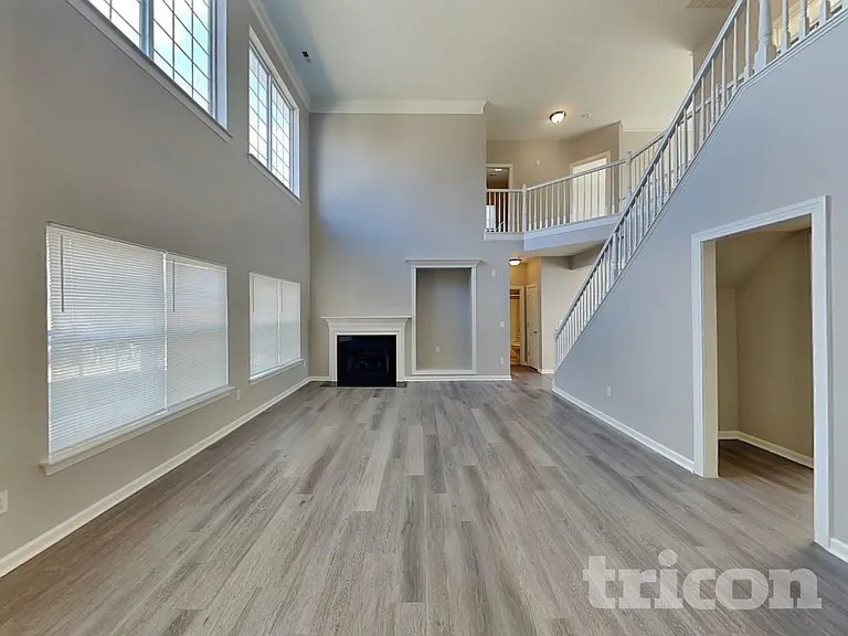 5801 Crimson Oak Ct — Photo 2