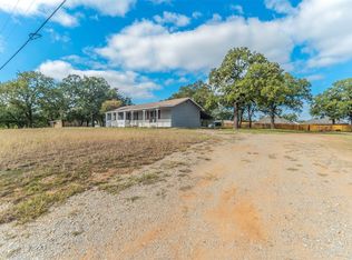 807 E 3rd St, Springtown, TX 76082