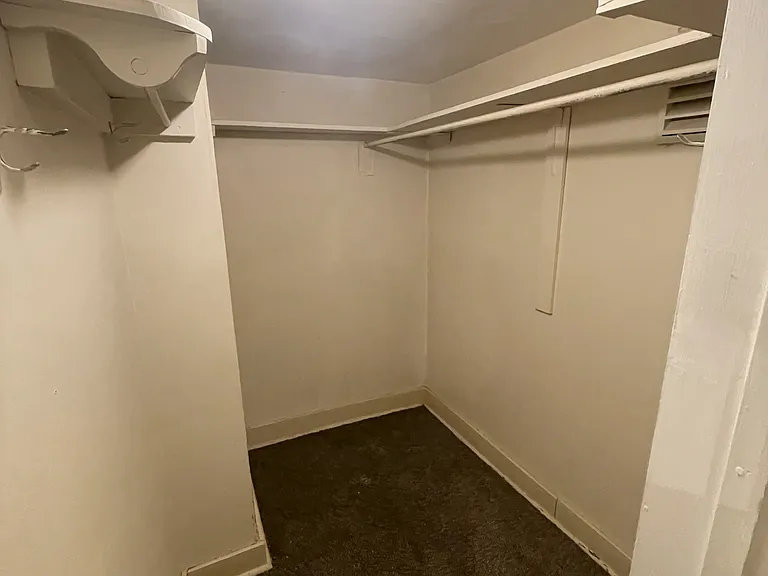 205 N Edwards Ave — Photo 9