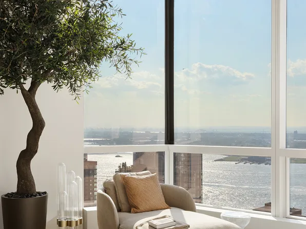 77 Greenwich Street image 13 of 19