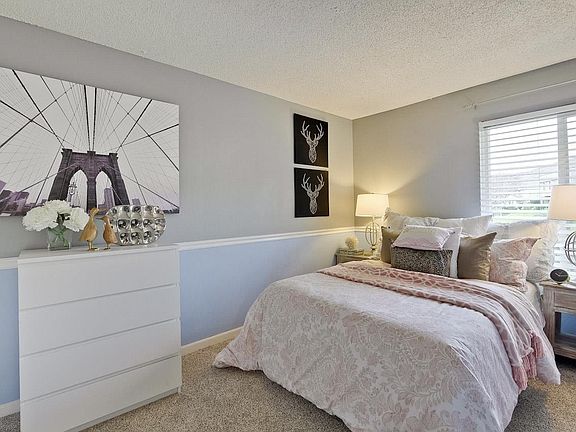 5th image of 3483 Prince Phillip Ct