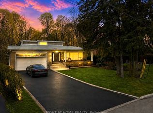 17 Denmark Cres, Toronto, ON M2R1J3