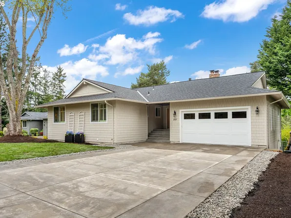 2157 Wembley Pl, Lake Oswego, OR 97034