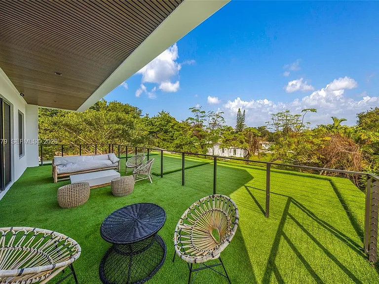 241 NW 46th St — Photo 17