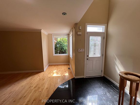 5th image of 32 Brownstone Cir