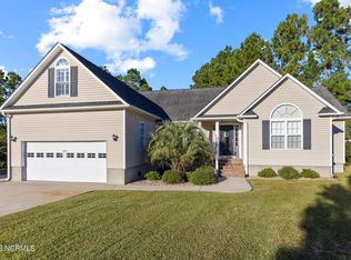 404 Sailview Ct, Beaufort, NC 28516