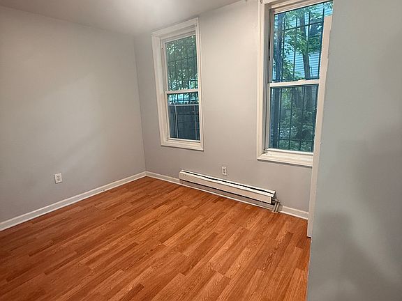 5th image of 117 Grant Ave APT 1