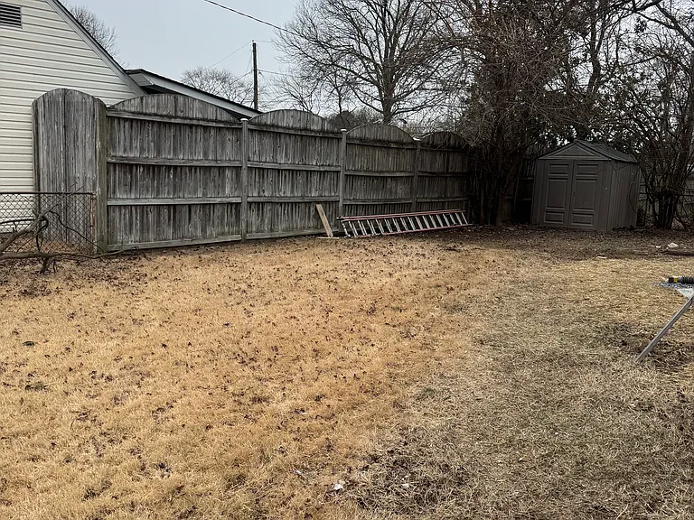 114 S Meadow Dr — Photo 30
