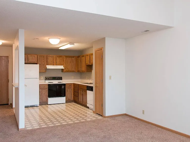 Northridge Heights Apartments — Photo 133