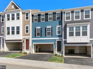 3970 Shire Meadow Ln, Triangle, VA 22172