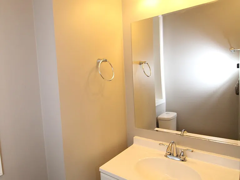 2014 W McLean Ave #2R — Photo 6