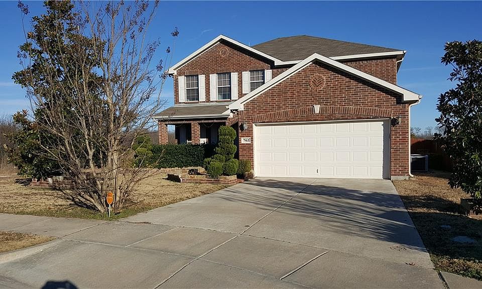 1st image of 762 Cedar Cove Dr