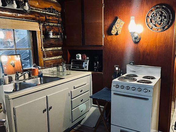 2nd image of 206 Minnie St #A