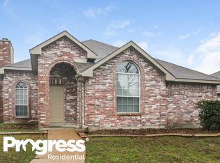 2124 Creek Royal Dr, Mesquite, TX