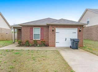 723 The Heights Ln, Calera, AL 35040