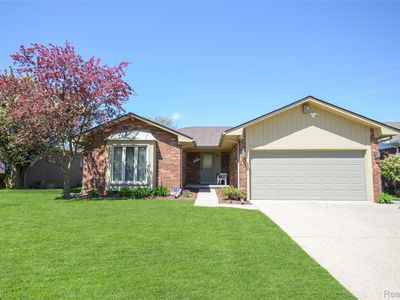 35535 Collingwood Dr, Sterling Heights, MI, 48312