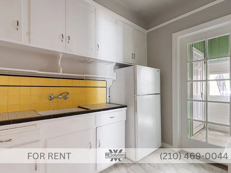 336 E Lullwood Ave #1 — Photo 9
