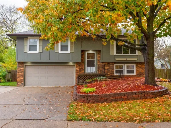1580 NW 91st St, Clive, IA 50325