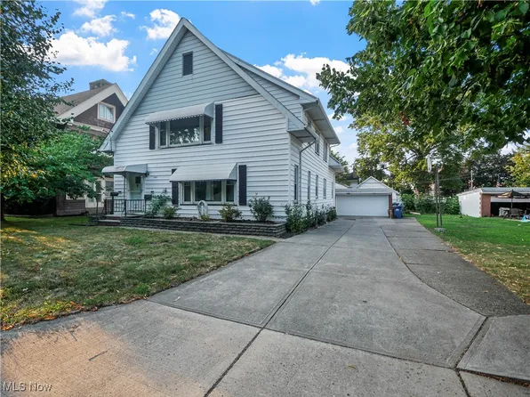 13532 Elbur Ln, Lakewood, OH 44107