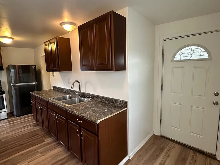277 S Potomac St #3 — Photo 13