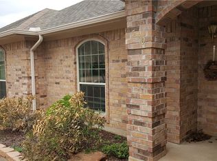 530 Leatherwood Ln, Greenville, TX 75402