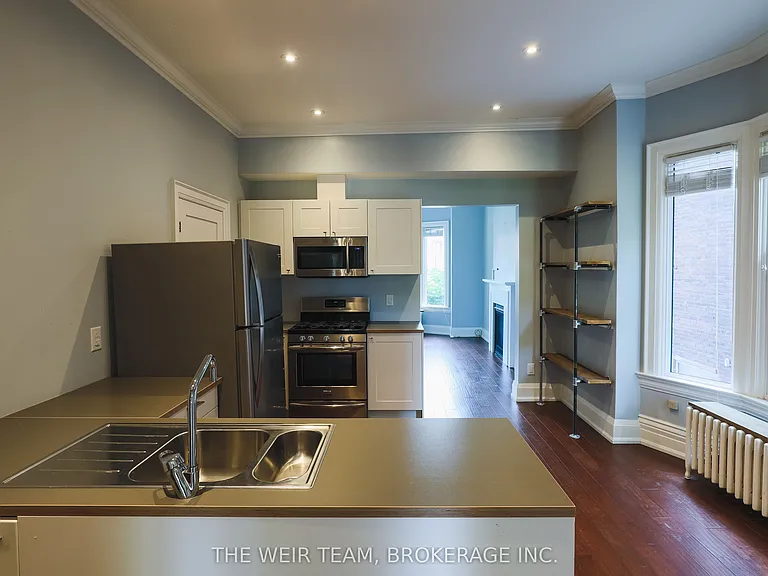 672 Broadview Ave #MAIN — Photo 12