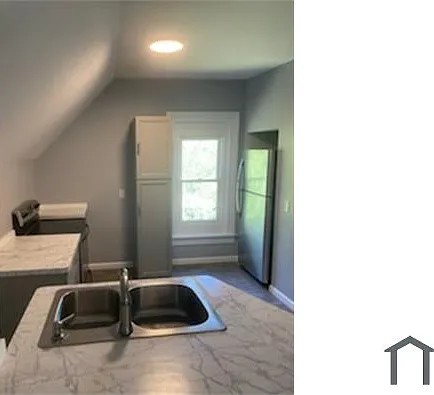 543 Columbia St #UPSTAIR — Photo 7