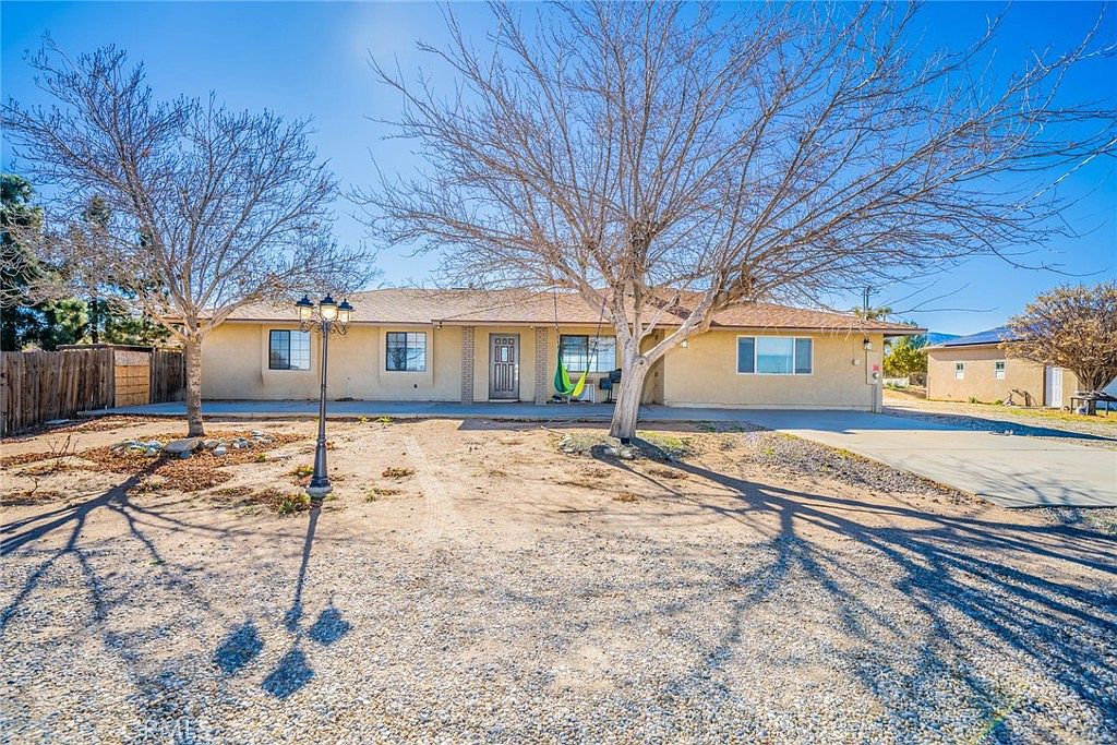 9582 Eaby Rd, Phelan, CA 92371 Zillow
