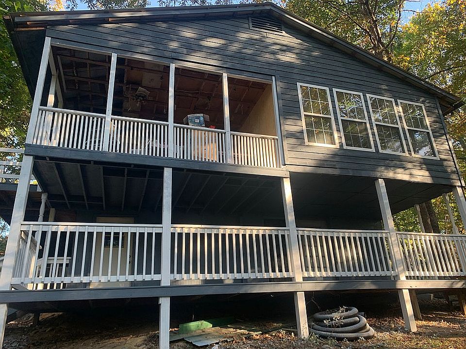 2nd image of 1631 Mountain View Rd