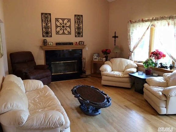 4th image of 107 Bishop Ln