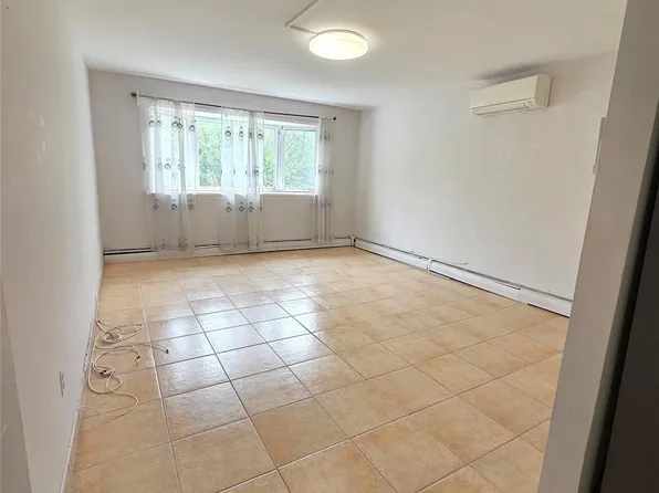 867 Kinsella St Floor 2, Bronx, NY 10462