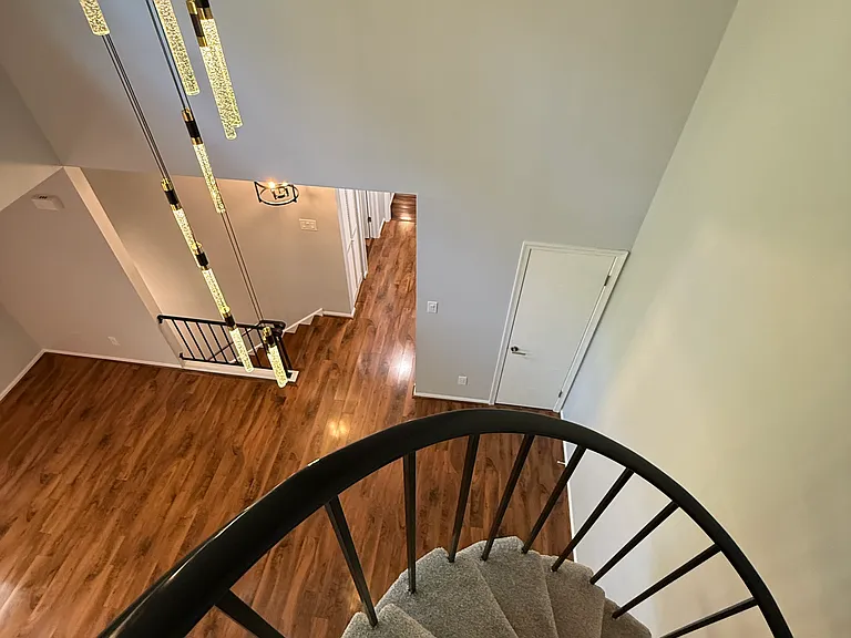 46 Woodbine Ct — Photo 10