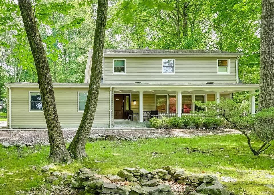 1st image of 25 Dawn Ln